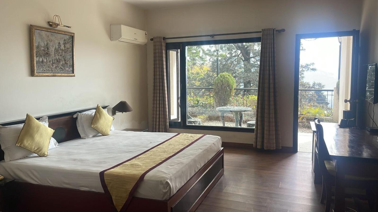 8Fold-Pinecrest By Larisa, Bhimtal Hotell Eksteriør bilde