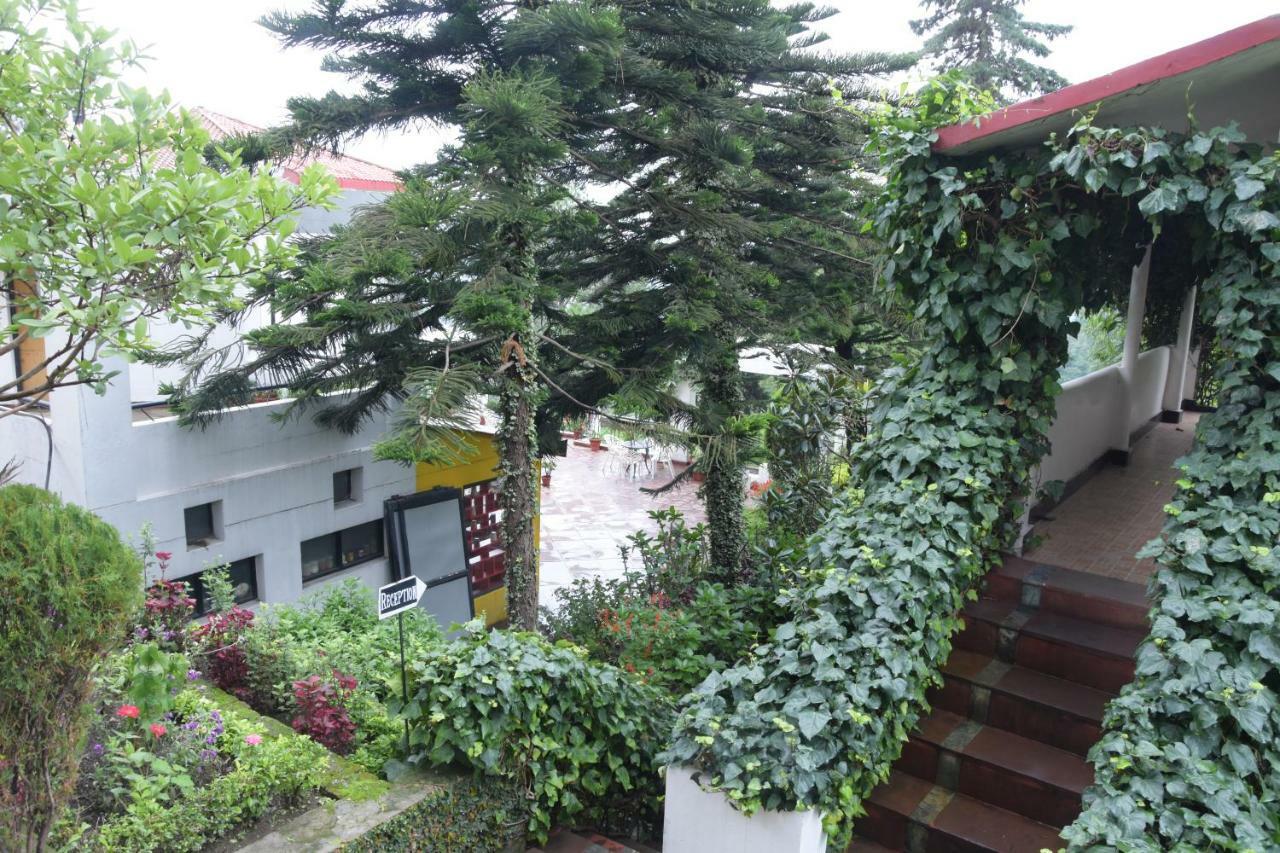 8Fold-Pinecrest By Larisa, Bhimtal Hotell Eksteriør bilde