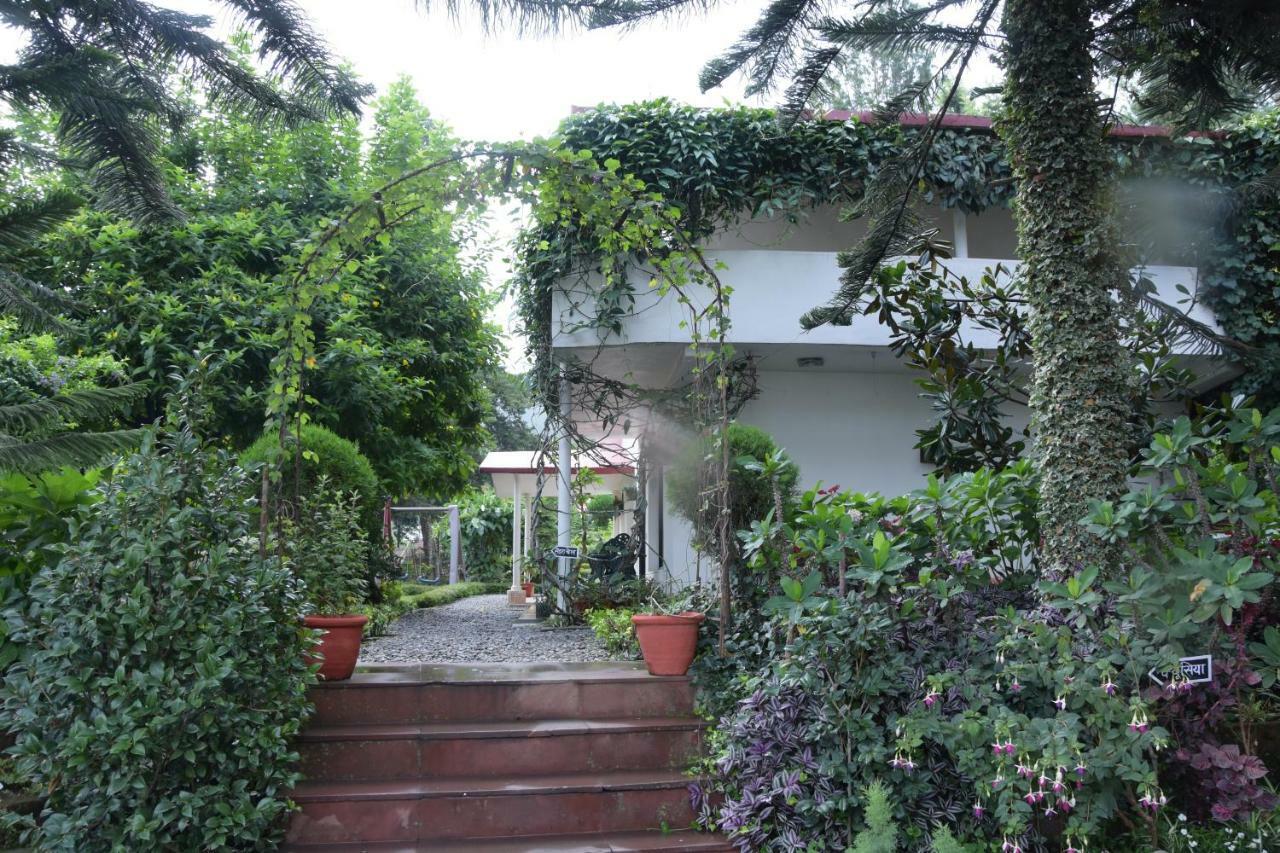 8Fold-Pinecrest By Larisa, Bhimtal Hotell Eksteriør bilde